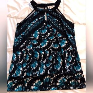 White House Black Market Medium Top